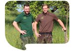 Andreas und Alexander Huber auf ihrer Streuobstwiese Andreas und Alexander Huber auf ihrer Streuobstwiese